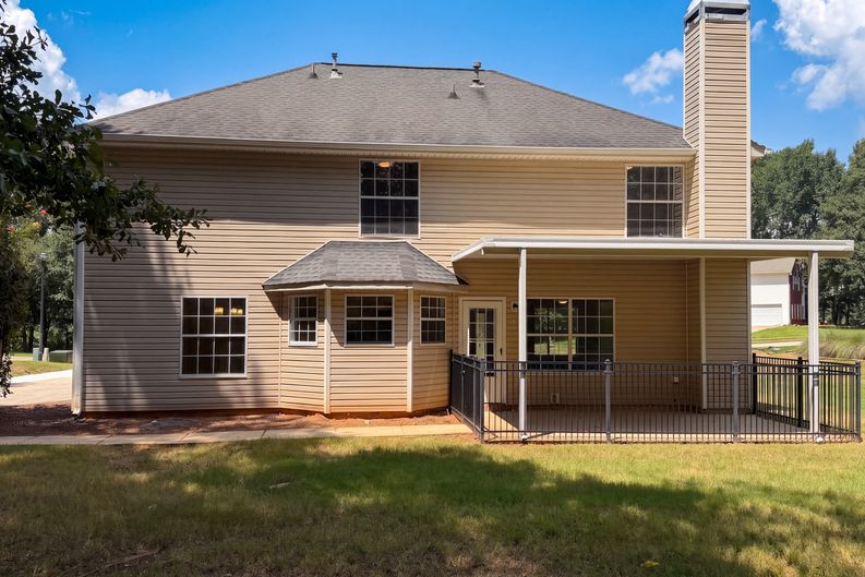 Photo 5 of 31 of 115 Emerald Ln, Hampton, GA