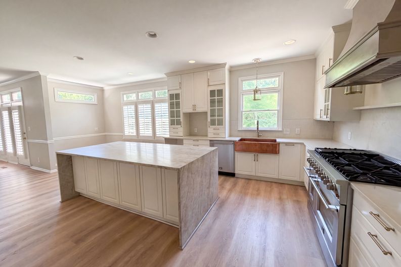 Photo 6 of 21 of 15130 Stonegreen Ln, Huntersville, NC