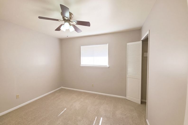 Photo 23 of 37 of 13638 Coleridge St, San Antonio, TX