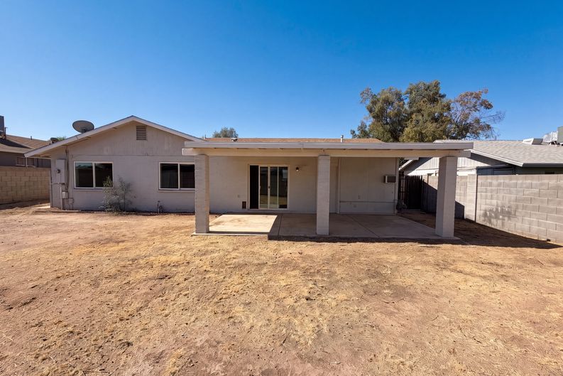 Photo 5 of 25 of 5908 W Calavar Rd, Glendale, AZ