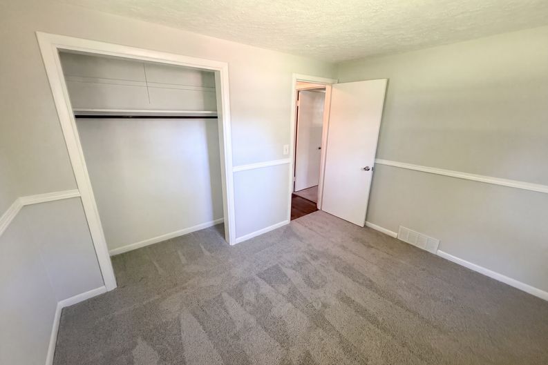 Photo 15 of 19 of 2434 W 67th St, Indianapolis, IN