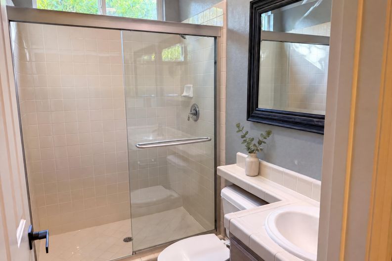 Photo 13 of 51 of 1401 Grey Owl Cir, Roseville, CA