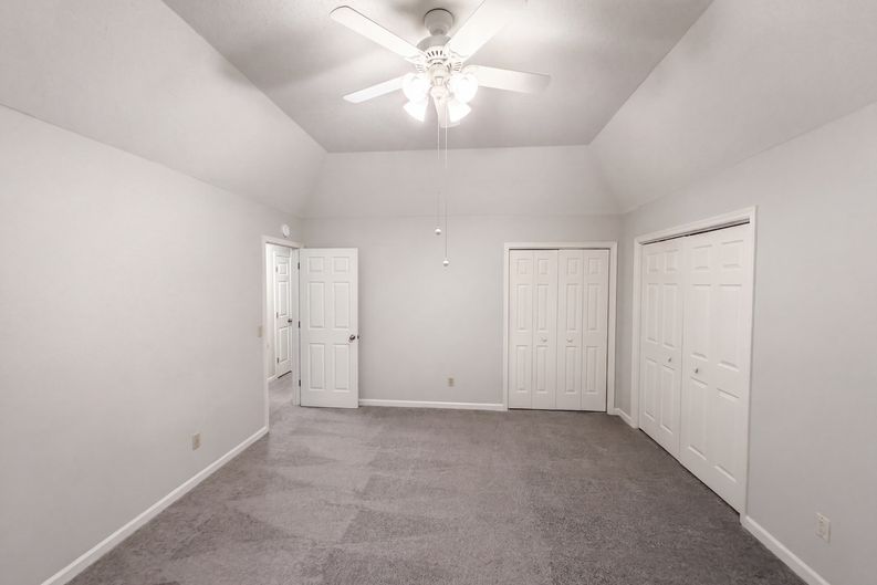 Photo 10 of 28 of 13 Stanford Ridge Ct, Irmo, SC