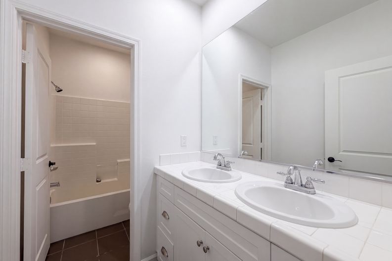 Photo 22 of 31 of 21981 Propello Dr, Santa Clarita, CA