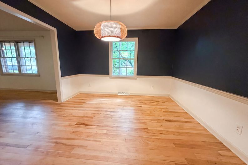 Photo 6 of 18 of 3010 Hope Valley Rd, Winston Salem, NC
