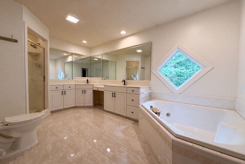 Photo 22 of 84 of 7030 Willowick Dr, Brentwood, TN