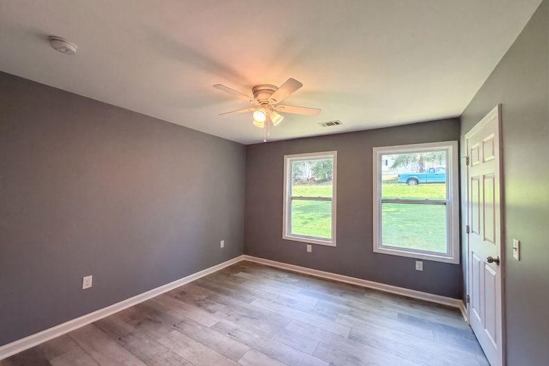 Photo 10 of 21 of 201 Deerfield Ln, Carrollton, GA