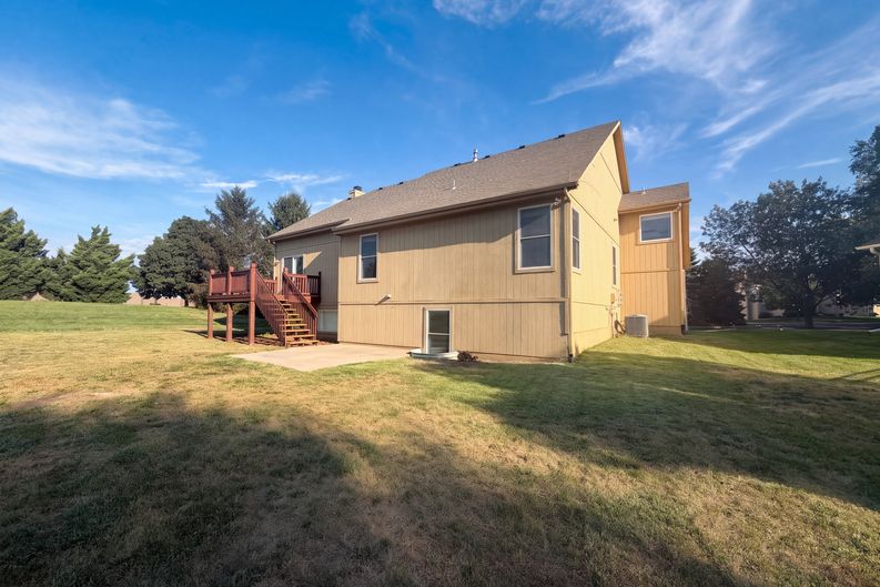Photo 22 of 25 of 7825 W 143rd Pl, Overland Park, KS