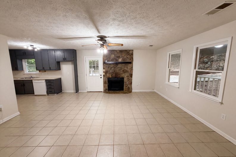 Photo 6 of 18 of 9315 Dogwood Pl, Gainesville, GA