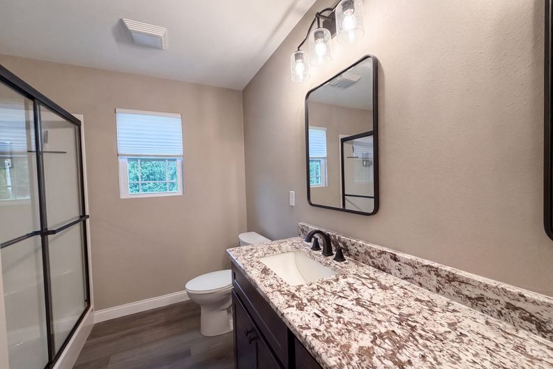 Photo 12 of 20 of 217 Emerald Way W, Granite City, IL
