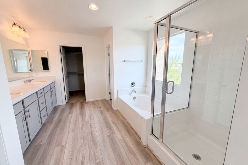 Photo 8 of 46 of 1561 Redolence Ave, North Las Vegas, NV
