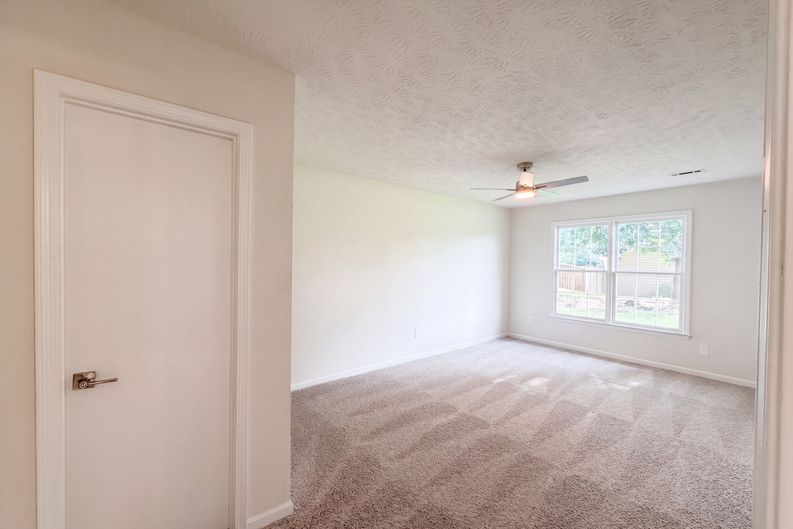 Photo 16 of 25 of 6120 Dorchester Dr, Rex, GA
