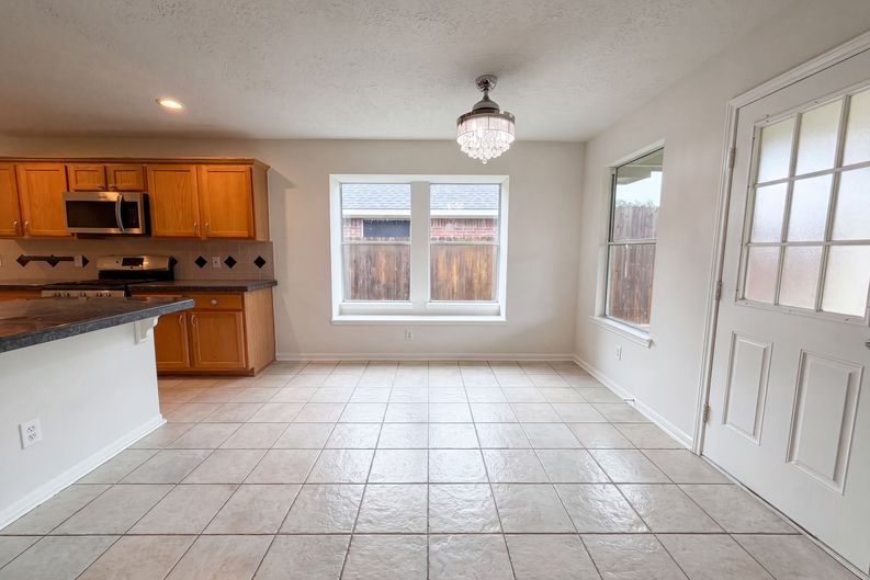 Photo 12 of 21 of 2127 Hannover Way, Spring, TX