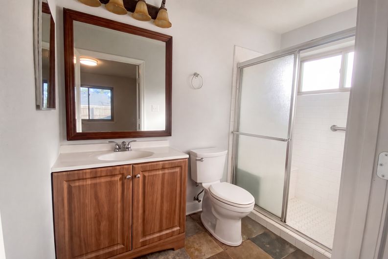 Photo 10 of 18 of 505 Mount Vernon Dr, La Place, LA