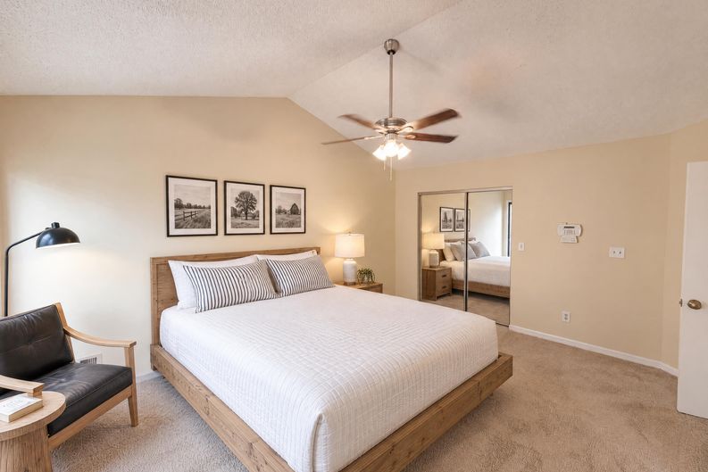 Photo 9 of 24 of 3271 Tennington Pl, Lawrenceville, GA