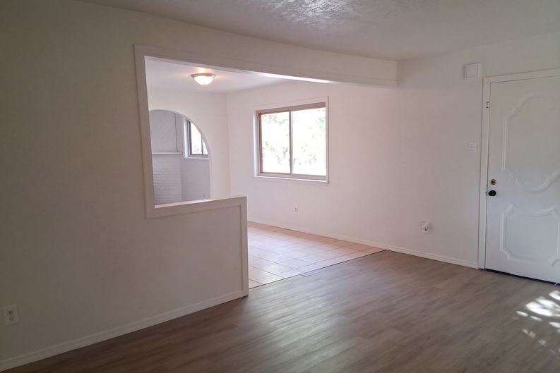 Photo 8 of 21 of 1817 Corte Eduardo St SW, Albuquerque, NM