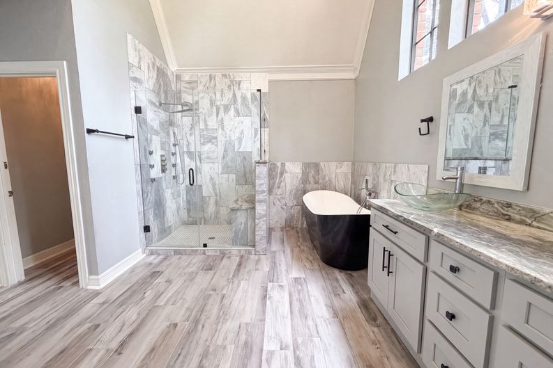 Photo 13 of 27 of 6127 Willowcrest Ct, Spring, TX