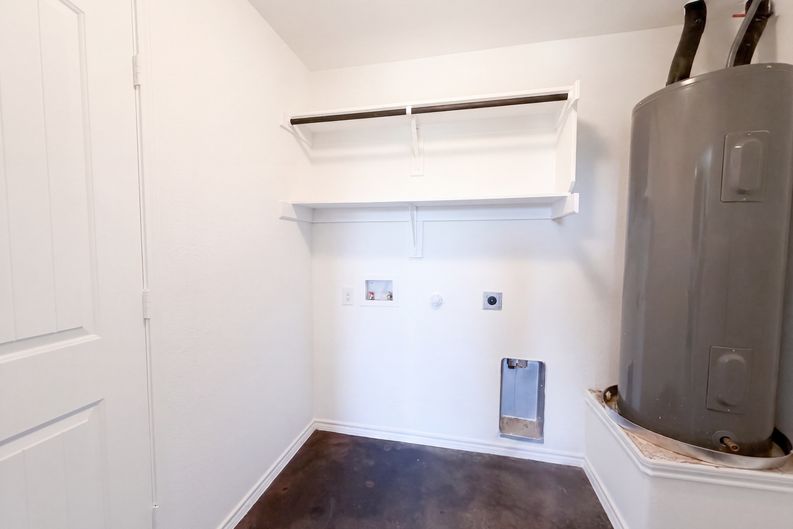Photo 16 of 18 of 521 Brazos Hills Dr, Weatherford, TX