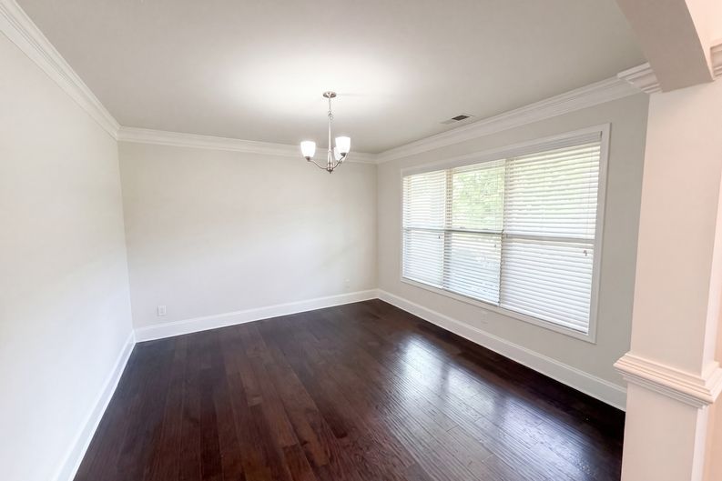 Photo 9 of 51 of 1481 Azalea Brook Dr, Lawrenceville, GA