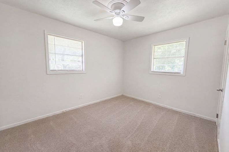 Photo 4 of 18 of 6503 Jackie Ln, Austell, GA