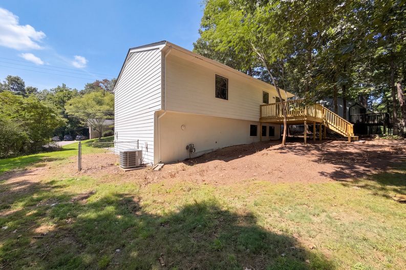 Photo 5 of 29 of 8911 Quail Run Dr, Chattanooga, TN
