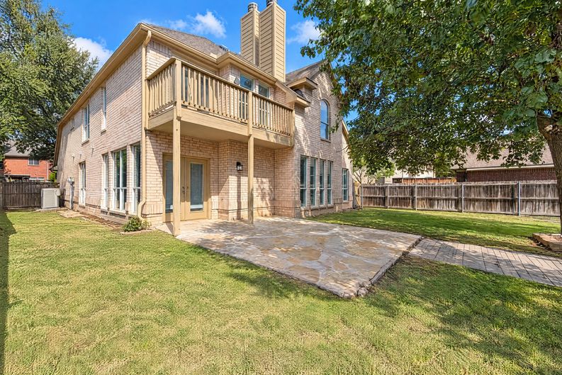 Photo 5 of 29 of 1017 Laurel Oak Dr, Flower Mound, TX