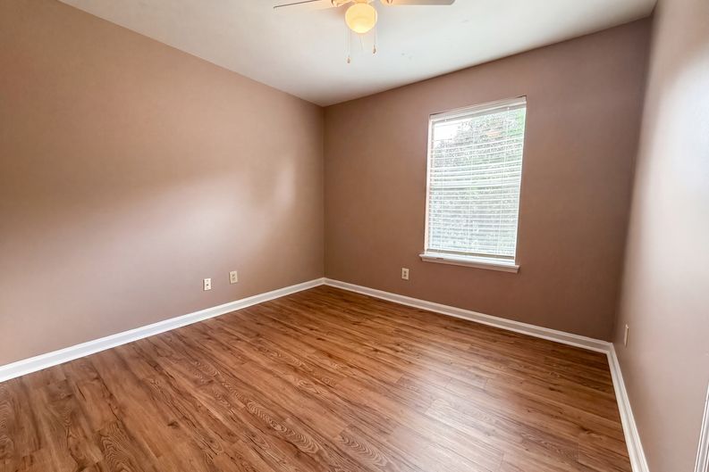 Photo 10 of 19 of 7020 Greenbower Ln, Atlanta, GA