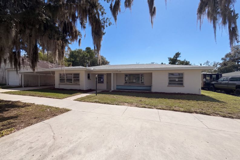 Photo 18 of 19 of 316 E Walnut St, Avon Park, FL