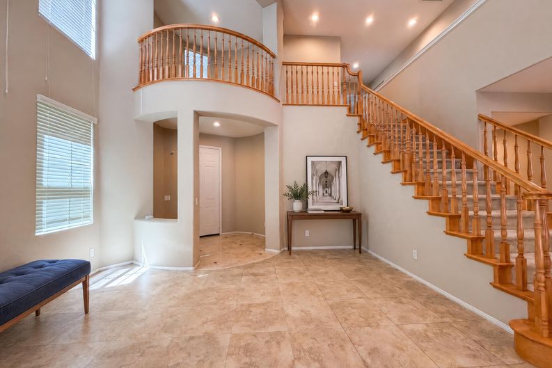 Photo 6 of 32 of 17780 Sweetgum Ln, Canyon Country, CA
