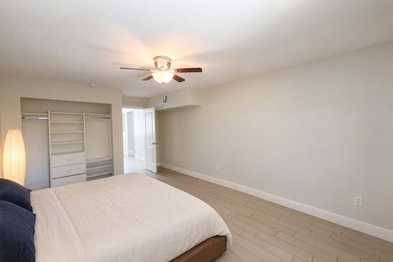 Photo 16 of 21 of 1610 Stevensons Dr, Clearwater, FL