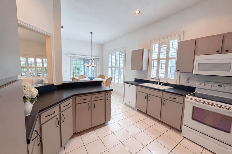 Photo 9 of 19 of 3319 Newbliss Cir, Ormond Beach, FL