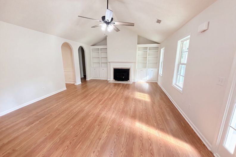 Photo 7 of 28 of 112 Platte St, Winder, GA