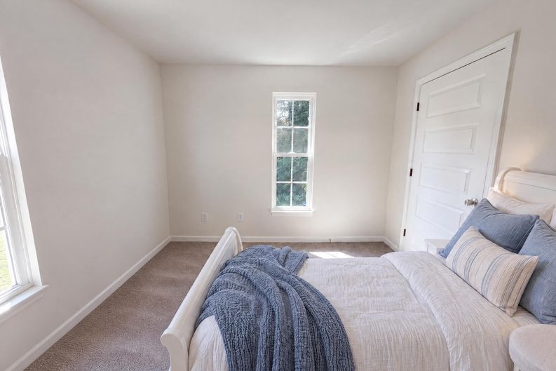 Photo 17 of 33 of 4982 Follansbee Rd, Winston Salem, NC