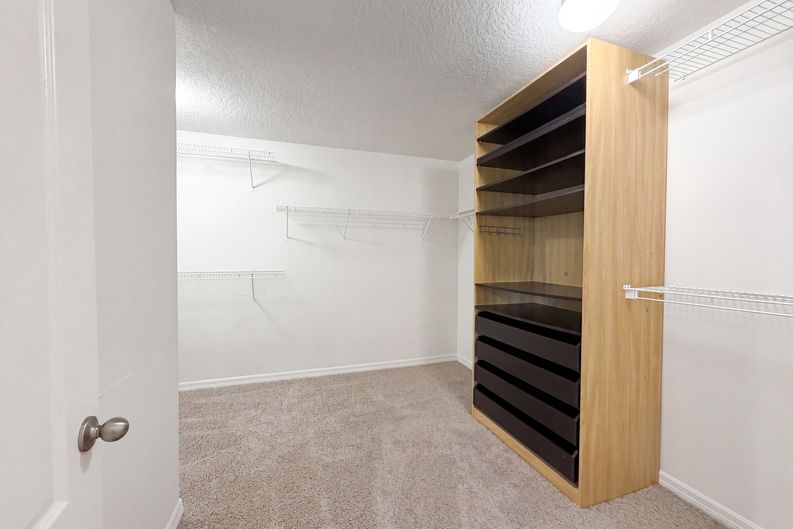 Photo 21 of 29 of 14207 Alistar Manor Dr, Wimauma, FL