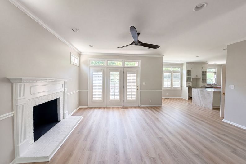 Photo 3 of 21 of 15130 Stonegreen Ln, Huntersville, NC