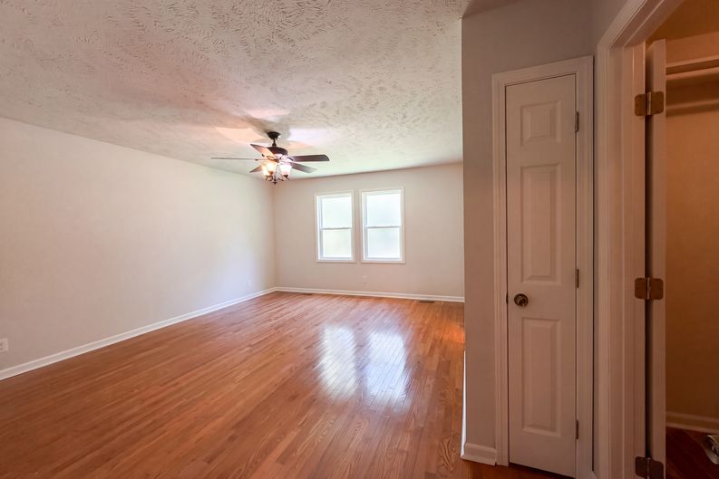 Photo 16 of 19 of 4060 Rosehill Rd, Fayetteville, NC