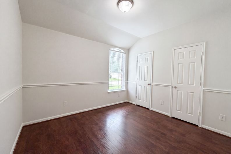 Photo 12 of 20 of 6843 Tammany Manor Ln, Spring, TX