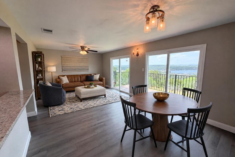 Photo 3 of 18 of 3216 Poe Cv, Lago Vista, TX