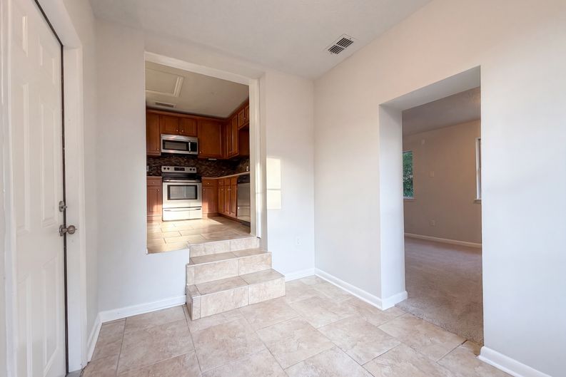Photo 16 of 26 of 6535 Lou Dr N, Jacksonville, FL