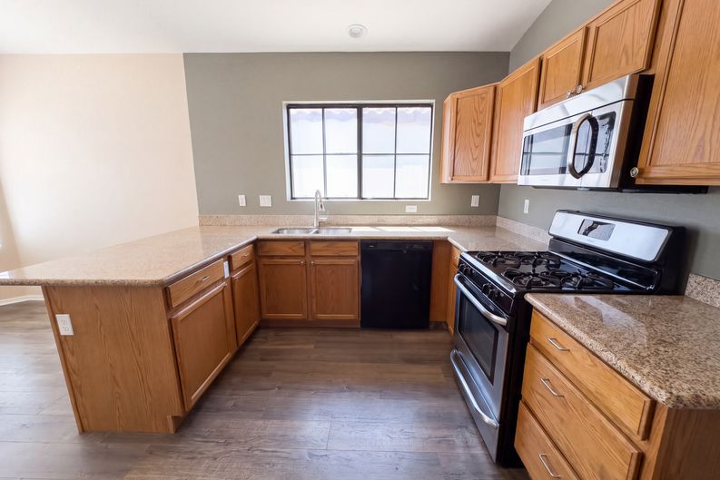 Photo 9 of 27 of 8928 W Cherry Hills Dr, Peoria, AZ