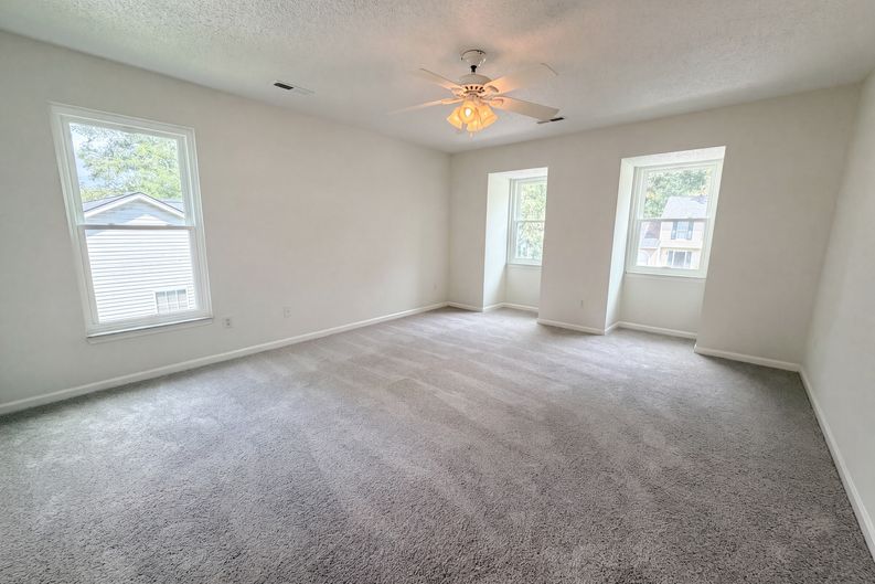Photo 4 of 22 of 133 Danzid Dr, Summerville, SC