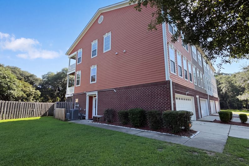 Photo 17 of 20 of 9006 Parlor Dr, Ladson, SC