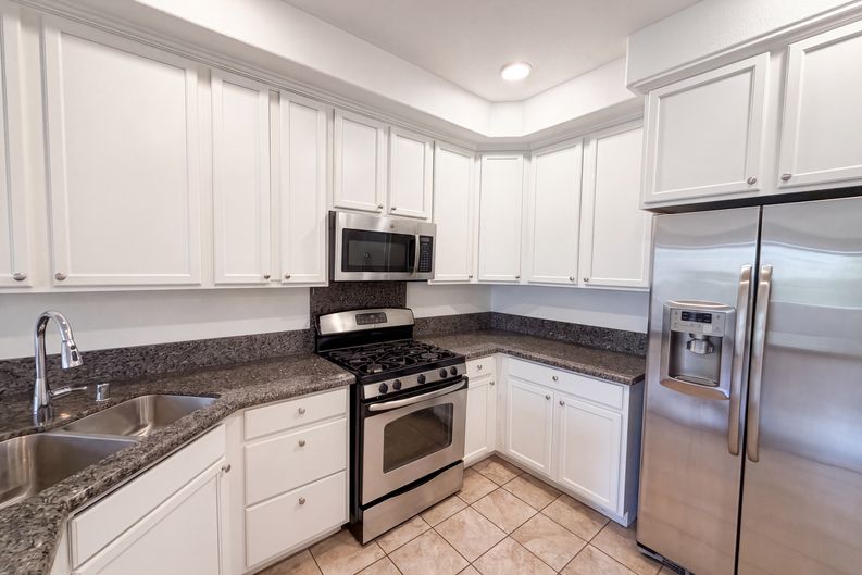 Photo 9 of 31 of 3127 Madsen St, Hayward, CA