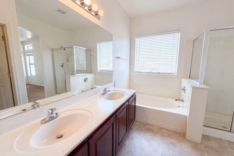 Photo 19 of 36 of 17268 W Elaine Dr, Goodyear, AZ