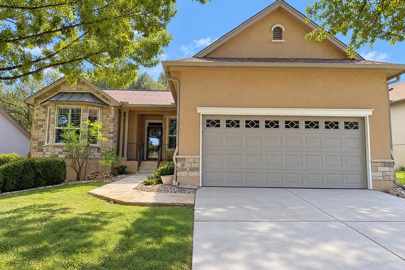 Photo 15 of 17 of 115 Purple Sage Dr, Georgetown, TX