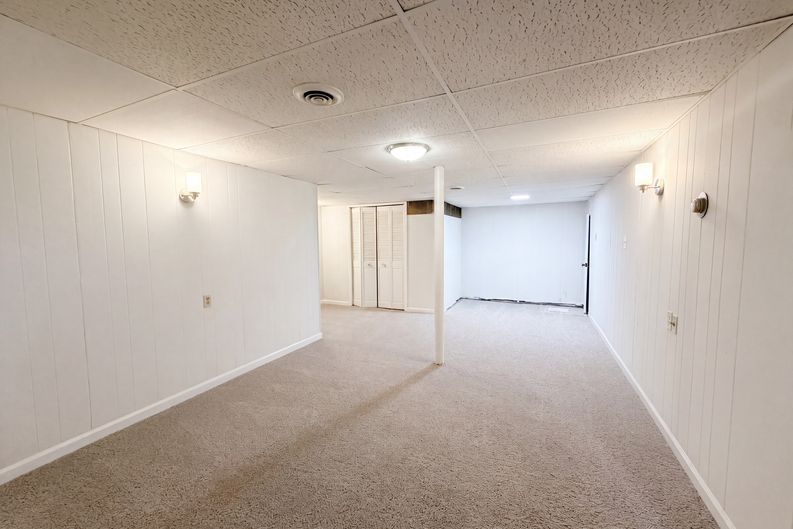 Photo 16 of 21 of 1580 W Cloaninger Ave, Statesville, NC