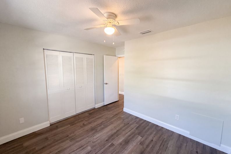 Photo 9 of 20 of 5064 Bromley Ave, Spring Hill, FL