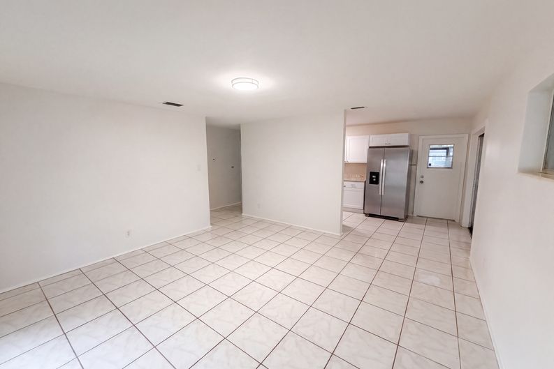 Photo 3 of 28 of 1053 Azalea Ln, Cocoa, FL