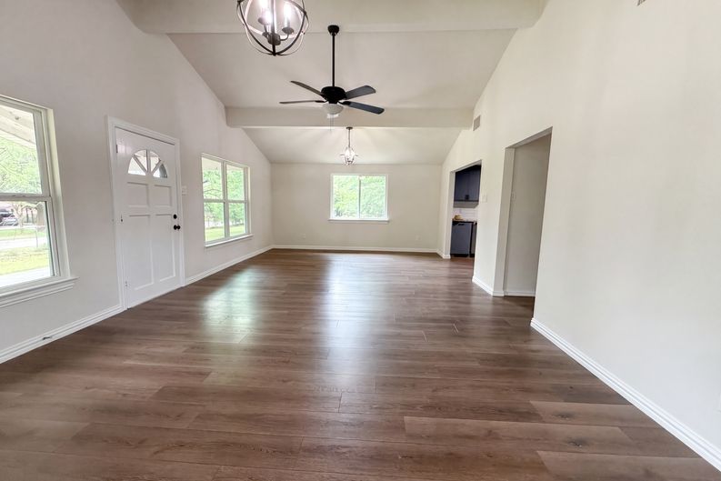 Photo 11 of 16 of 123 Merry Way, Gun Barrel City, TX