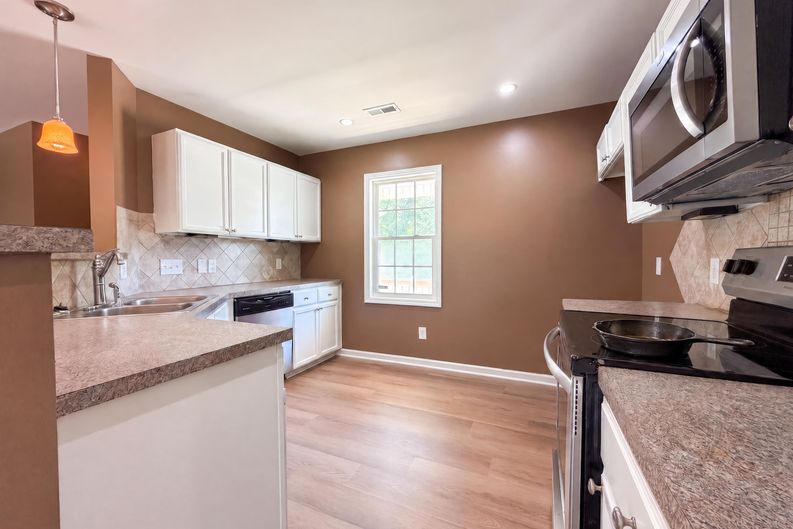 Photo 6 of 18 of 101 Langston Ridge Dr, Angier, NC